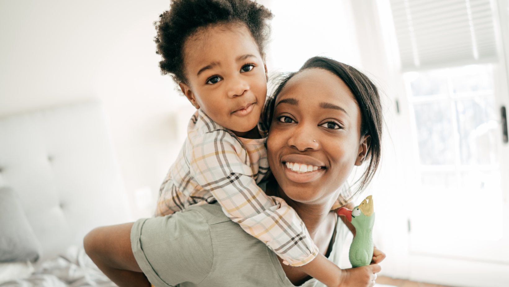 Full-time nanny caring for child in Los Angeles